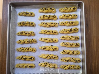 Oven Version of Black Sesame Small Twist recipe