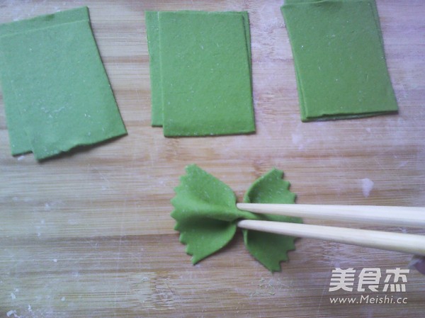 Emerald Butterfly Noodle recipe