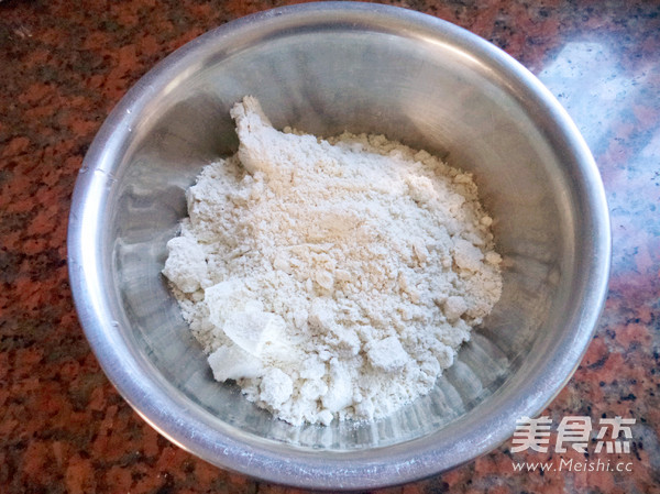 Stir-fried Noodles with Beef Cat's Ears recipe