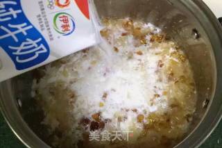 Milk Peach Gum White Fungus Soup recipe