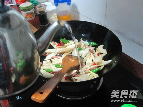 Stir-fried Dried Radish with Bacon recipe