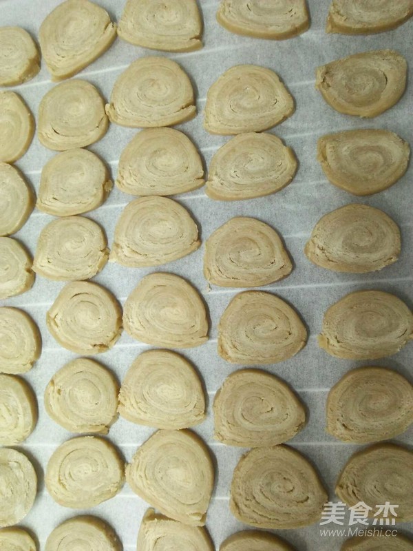 Two-color Spiral Biscuits recipe