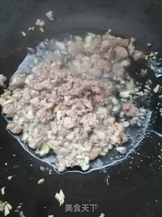 Stir-fried Green Beans with Chopped Pepper and Minced Pork recipe