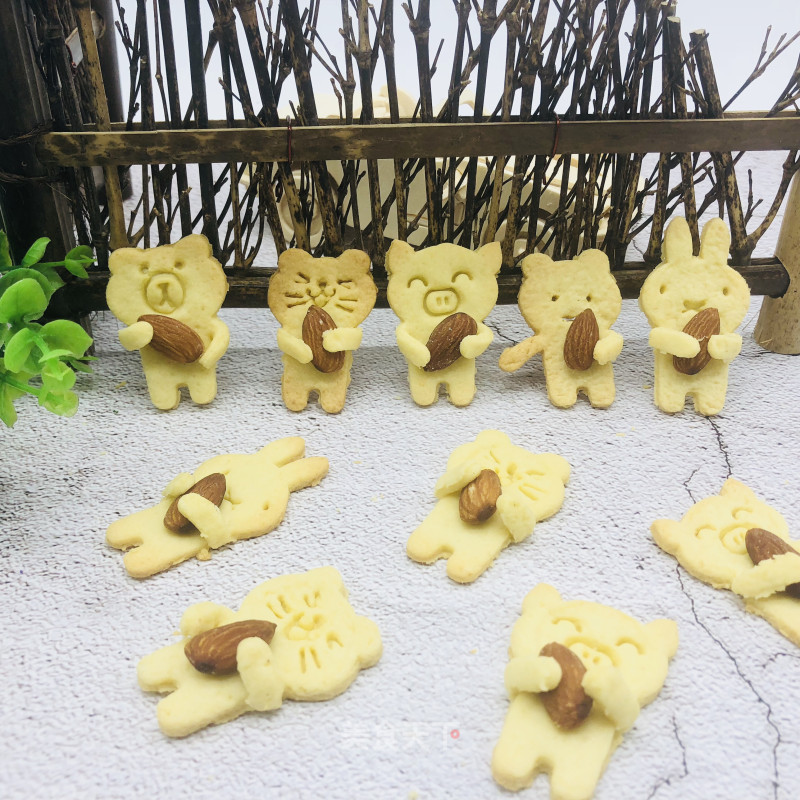 Animal Hug Almond Biscuits recipe