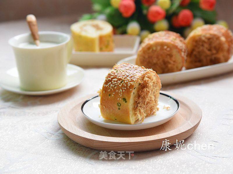 #aca烤明星大赛# Meat Floss Bread Rolls recipe