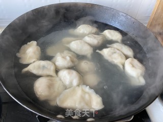Pork Dumplings with White Radish Oil Residue recipe
