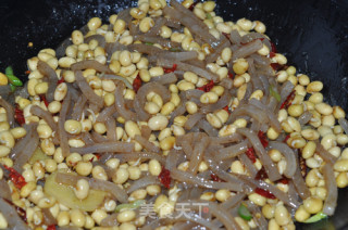 Soy Bean Sprouts Fried Pork Skin recipe