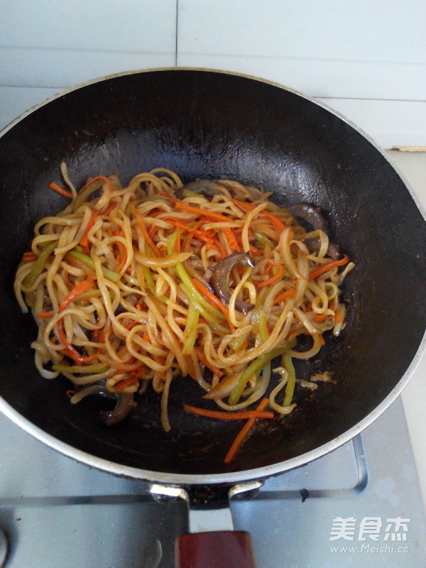 Fried Noodles with Sea Cucumber recipe