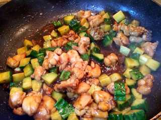 Stir-fried Chicken with Sauce recipe