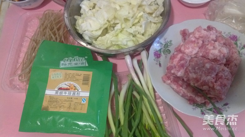 Pork Buns with Cabbage Sauce recipe