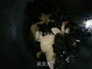 Fried Yam with Fungus recipe