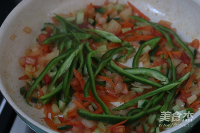 Home-style Vegetarian Fried Noodles recipe