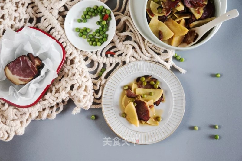Steamed Bamboo Shoots with Bacon and Green Beans recipe