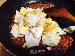 Fried Poached Egg with Laba Beans recipe