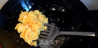 Crab-flavored Tomato Scrambled Eggs recipe