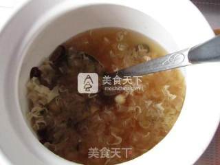 Lotus Seed and Tremella Soup recipe