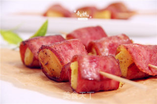 Beautiful New Way to Eat-bacon Pineapple Rolls recipe