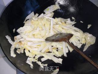Stir-fried Noodles with Cabbage recipe