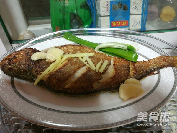 Fried and Steamed Large Yellow Croaker recipe