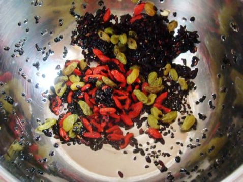 Soy Milk with Soy Beans and Black Rice recipe