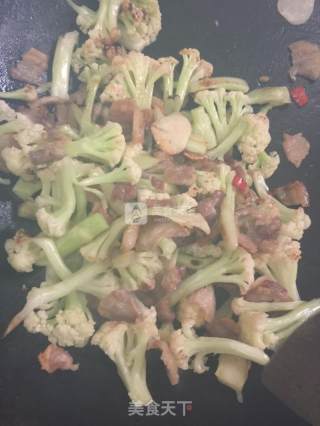 Stir-fried Pork with Organic Cauliflower recipe