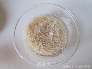 Shrimp Bitter Chrysanthemum Mixed with Dried Shreds recipe