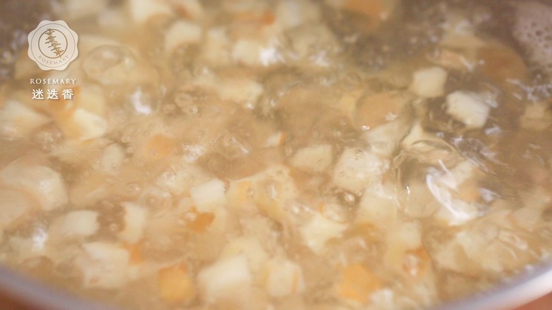 Dried Lotus Root with Green Pepper and Radish recipe