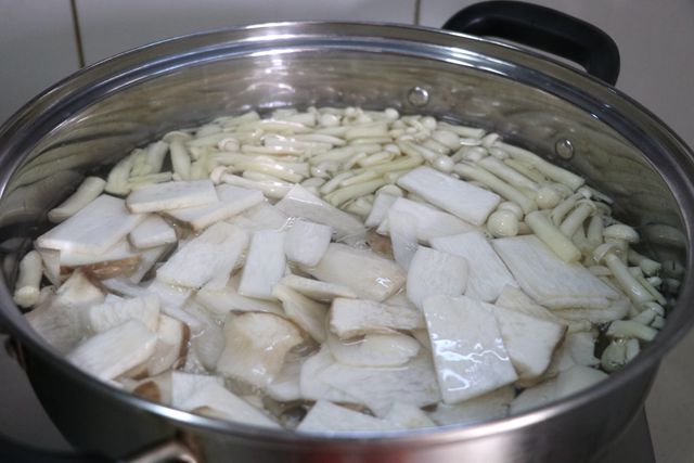 Braised Three Bacteria recipe