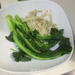 Spicy Fresh Fragrant Vetch Noodles recipe