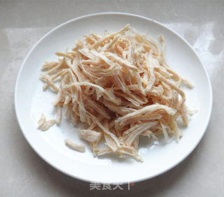 Enoki Mushroom Mixed with Shredded Chicken recipe