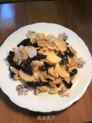 Stir-fried Pork with Winter Bamboo Shoots recipe