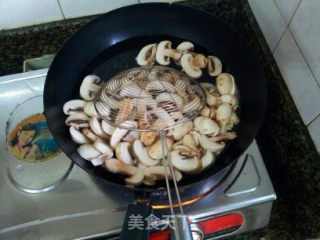 Fresh Mushroom Pork Wonton recipe