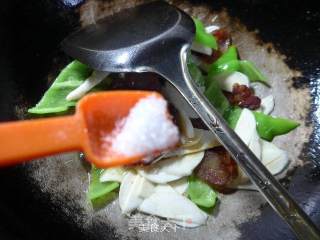 Stir-fried Spicy Sausage with Hot Pepper recipe