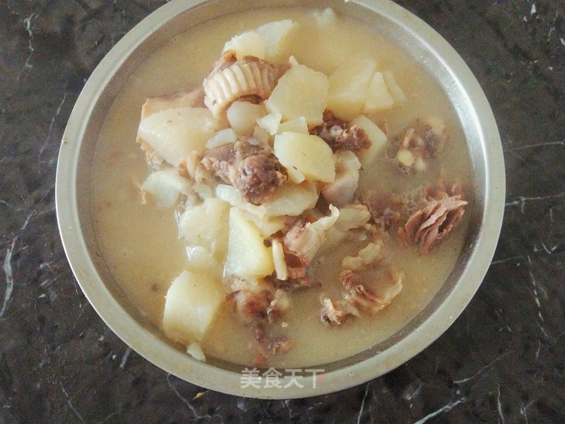 Warm Delicacy Pork Head and Radish Soup (with Dipping Sauce) recipe