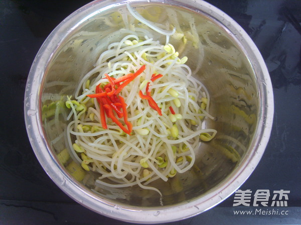 Cucumber with Bean Sprouts recipe