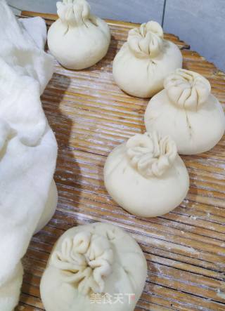 Rhubarb and Glutinous Rice Buns recipe