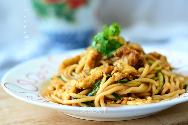 Homemade Egg Fried Noodles recipe