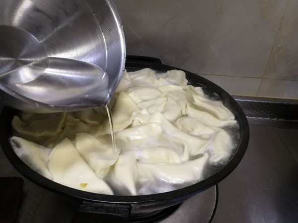 Cabbage, Shiitake, Carrot and Fresh Meat Dumplings recipe