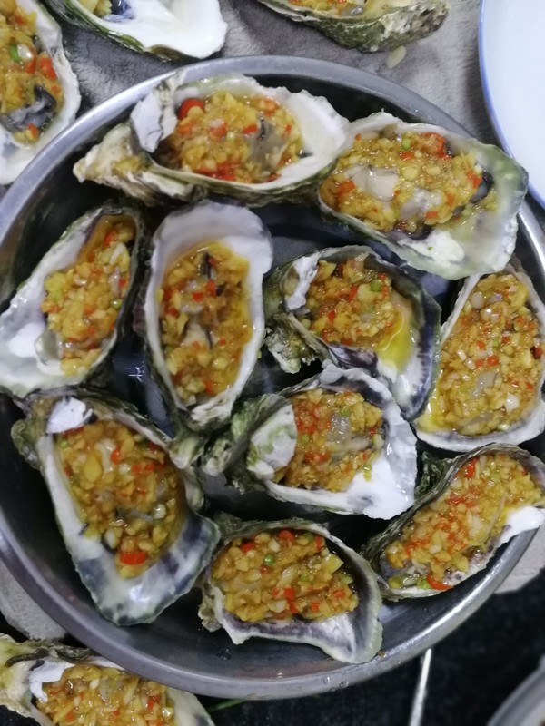 Steamed Garlic Oysters recipe