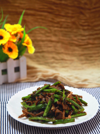 Stir-fried String Beans with Bamboo Shoots and Dried Vegetables