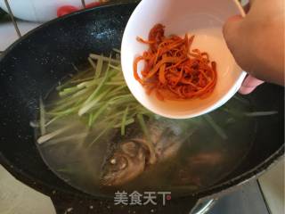 Carp Soup with Shredded Radish#autumn Nourishes The Lungs# recipe