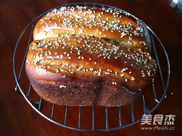 Whole Wheat Brown Sugar Sesame Bread recipe