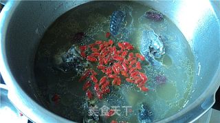 American Ginseng and Huaishan Bamboo Silk Chicken Soup recipe