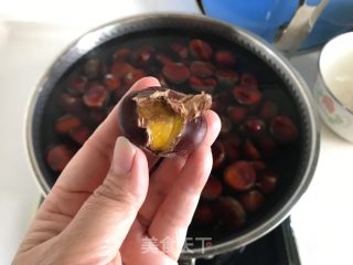 Skillfully Peeled Raw Chestnut recipe