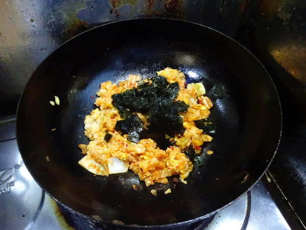 Fried Rice with Spicy Cabbage and Seaweed Egg recipe