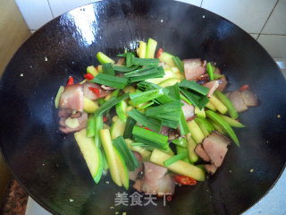 Stir-fried Bacon with Melon recipe