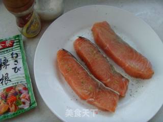 [shi Shangqi Western Food Division]: Crispy Salmon with Green Sauce Pasta recipe