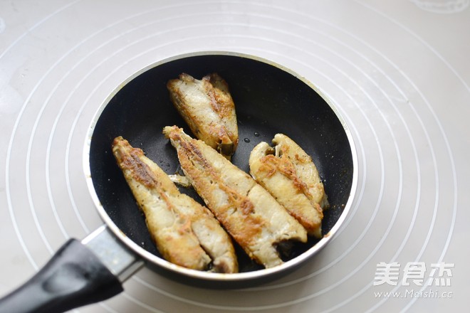 Dry-fried Skinned Fish recipe