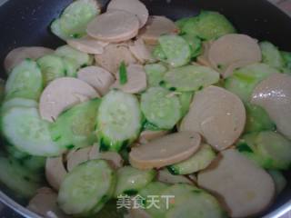 Stir-fried Vegetarian Chicken with Cucumber recipe