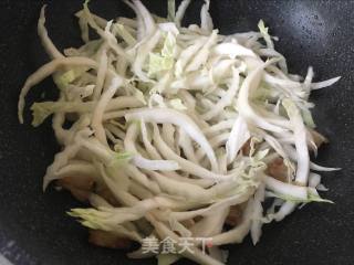 Cabbage Pork in Claypot recipe